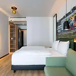 Vienna House Easy Potsdamer Hotel